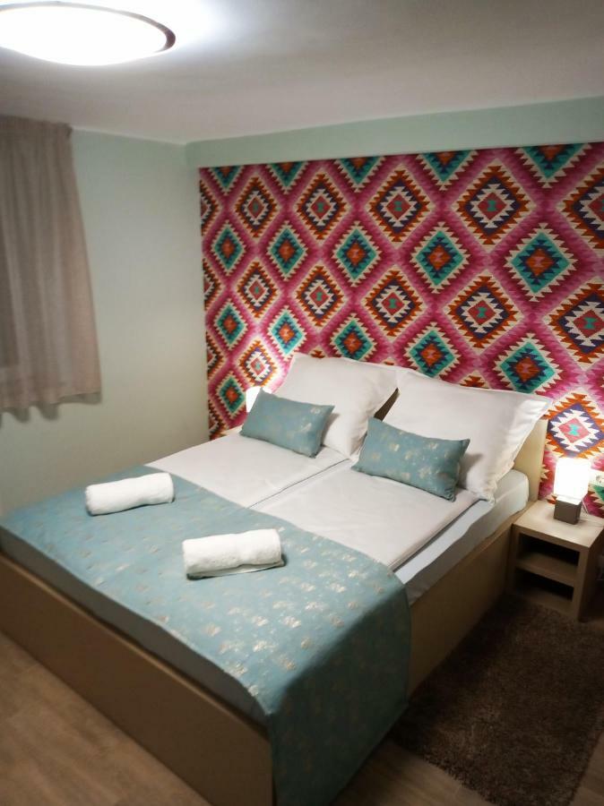 Valentina Apartman Apartment เอ็กเกอร์ ภายนอก รูปภาพ