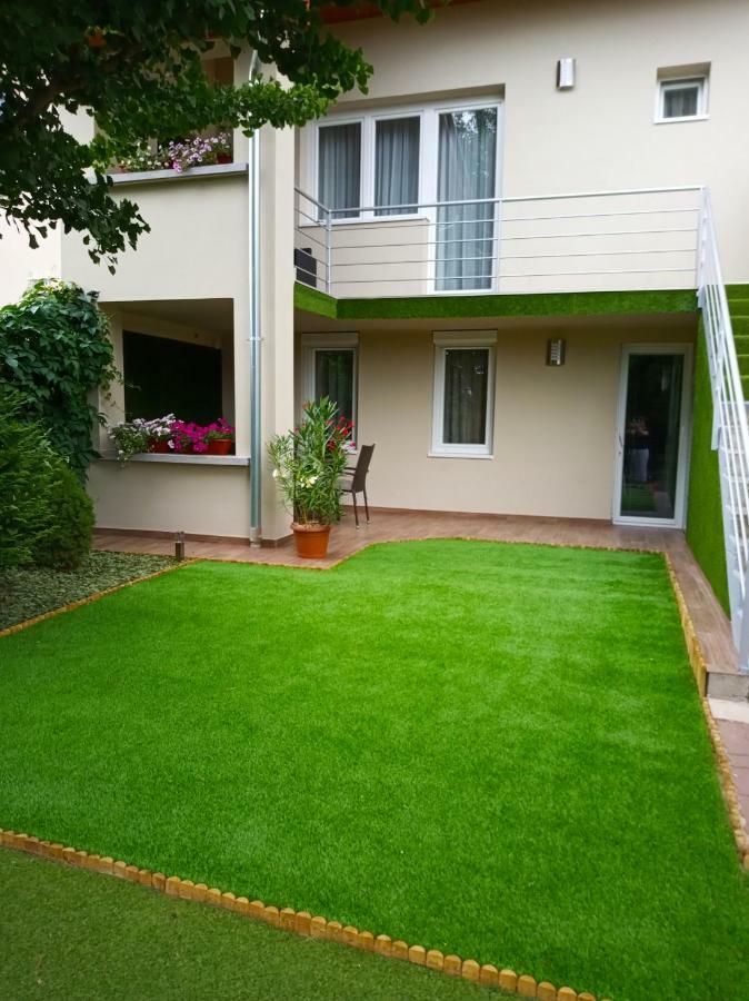 Valentina Apartman Apartment เอ็กเกอร์ ภายนอก รูปภาพ
