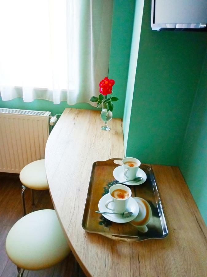 Valentina Apartman Apartment เอ็กเกอร์ ภายนอก รูปภาพ