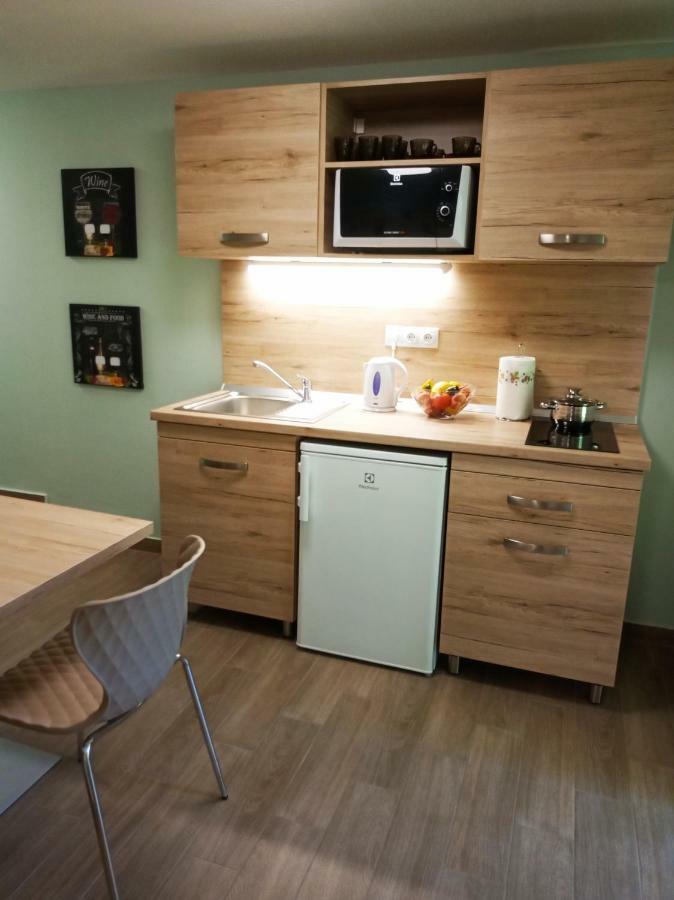 Valentina Apartman Apartment เอ็กเกอร์ ภายนอก รูปภาพ