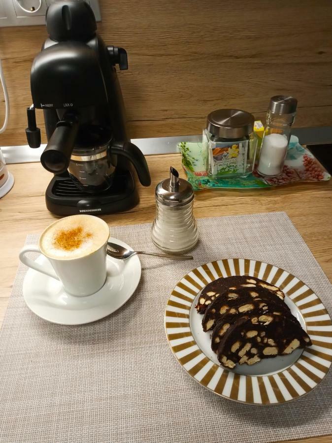 Valentina Apartman Apartment เอ็กเกอร์ ภายนอก รูปภาพ