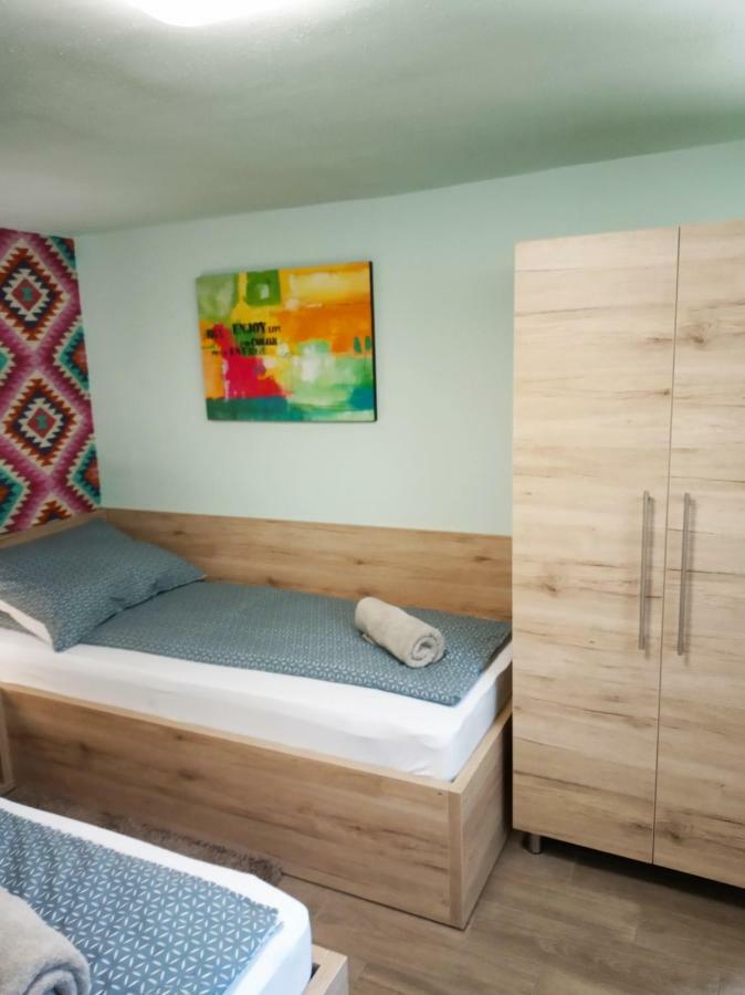 Valentina Apartman Apartment เอ็กเกอร์ ภายนอก รูปภาพ