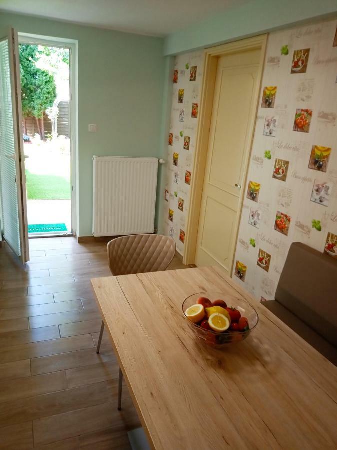 Valentina Apartman Apartment เอ็กเกอร์ ภายนอก รูปภาพ