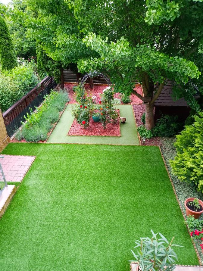 Valentina Apartman Apartment เอ็กเกอร์ ภายนอก รูปภาพ